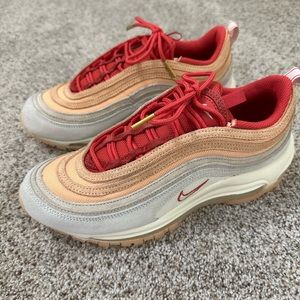 Nike Air Max “sisterhood”